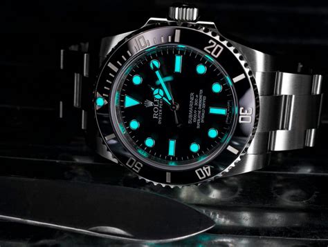 rolex blue lume dial green lume hands|Rolex chromalight vs luminous.